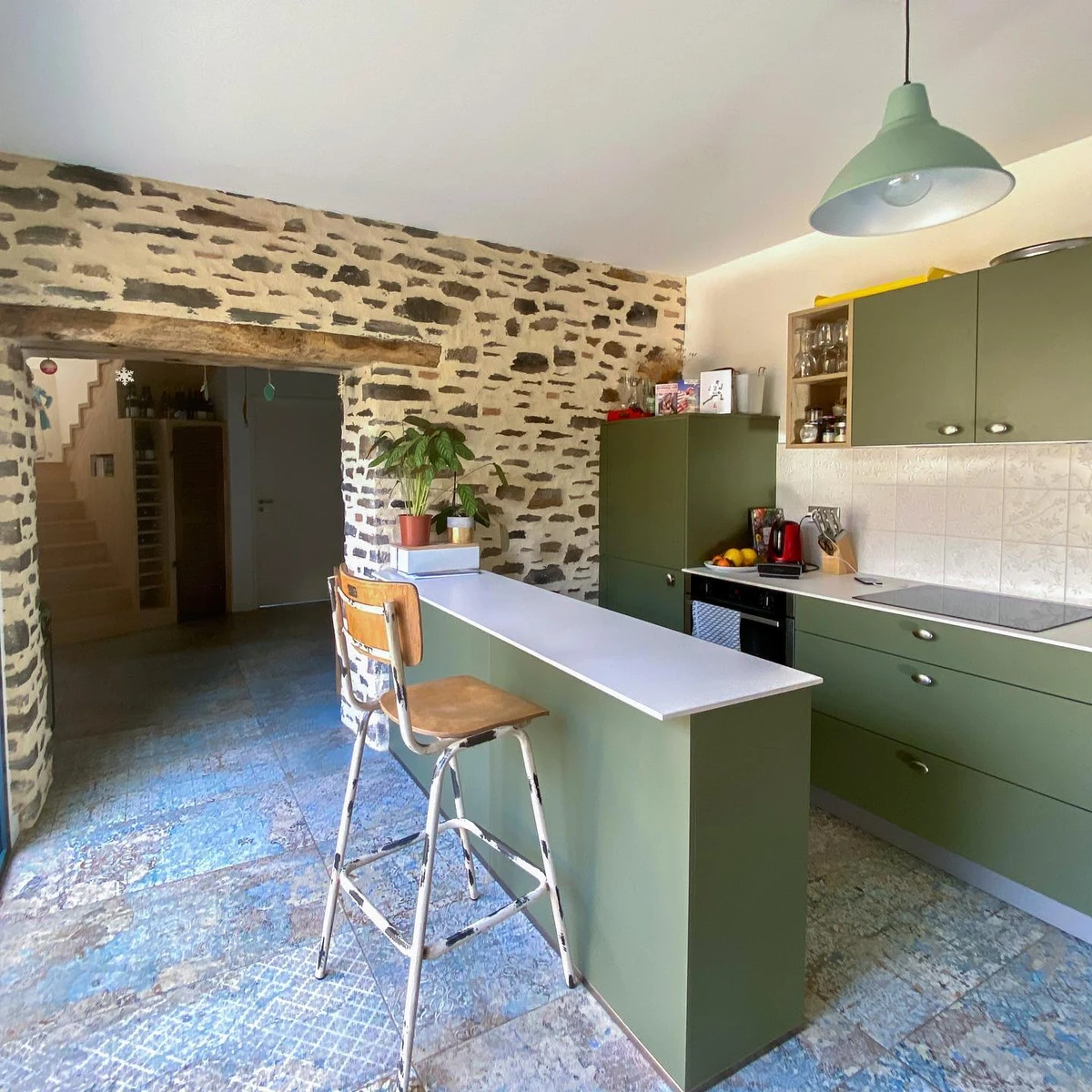 Mur imitation pierre : intérieur ou extérieur, quelles différences selon votre projet